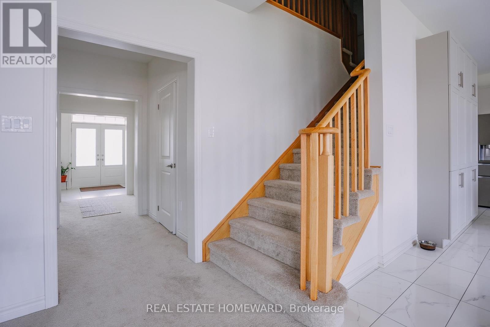 












111 REA DRIVE

,
Centre Wellington (Fergus),




Ontario
N1M2W3

