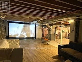 












111 REA DRIVE

,
Centre Wellington (Fergus),




Ontario
N1M2W3

