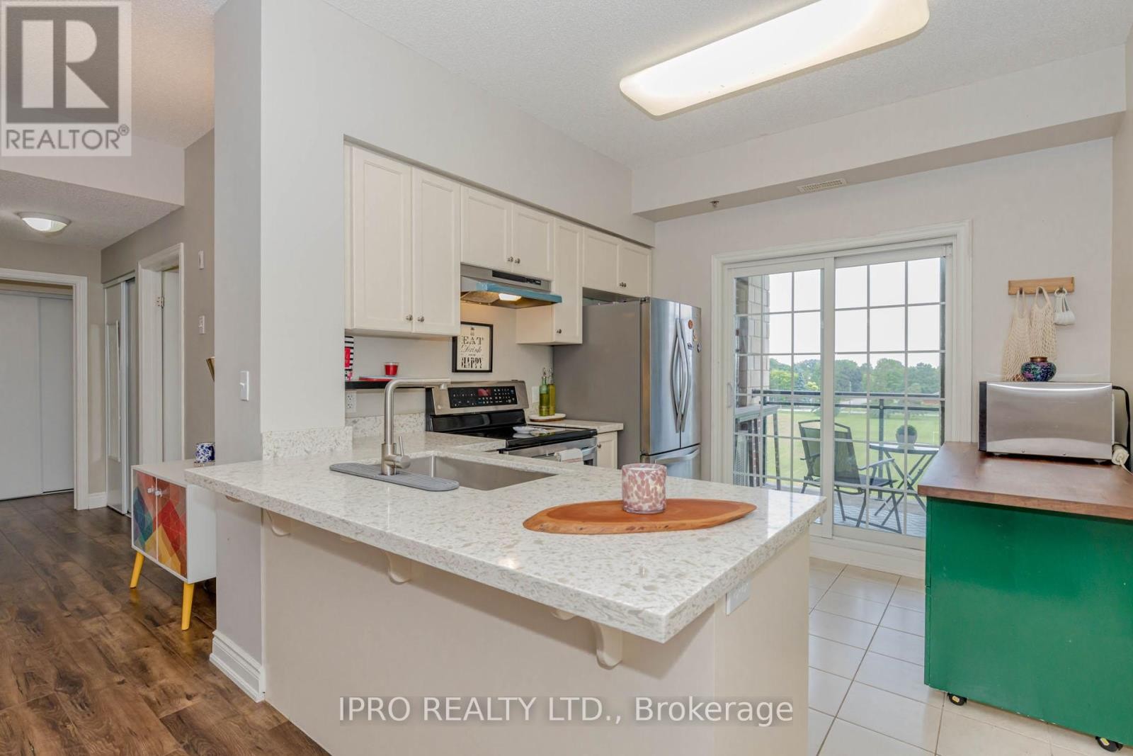 












419 - 1440 GORDON STREET

,
Guelph (Pineridge/Westminster Woods),




Ontario
N1L1C8

