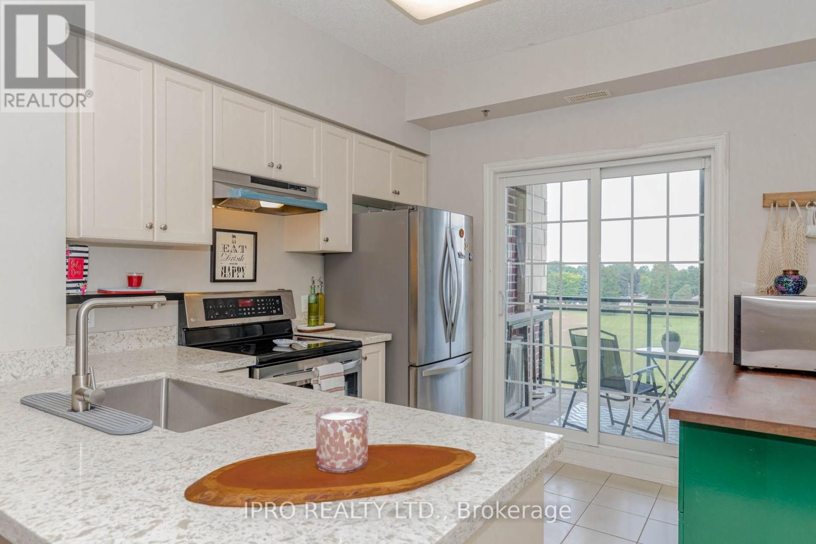 












419 - 1440 GORDON STREET

,
Guelph (Pineridge/Westminster Woods),




Ontario
N1L1C8

