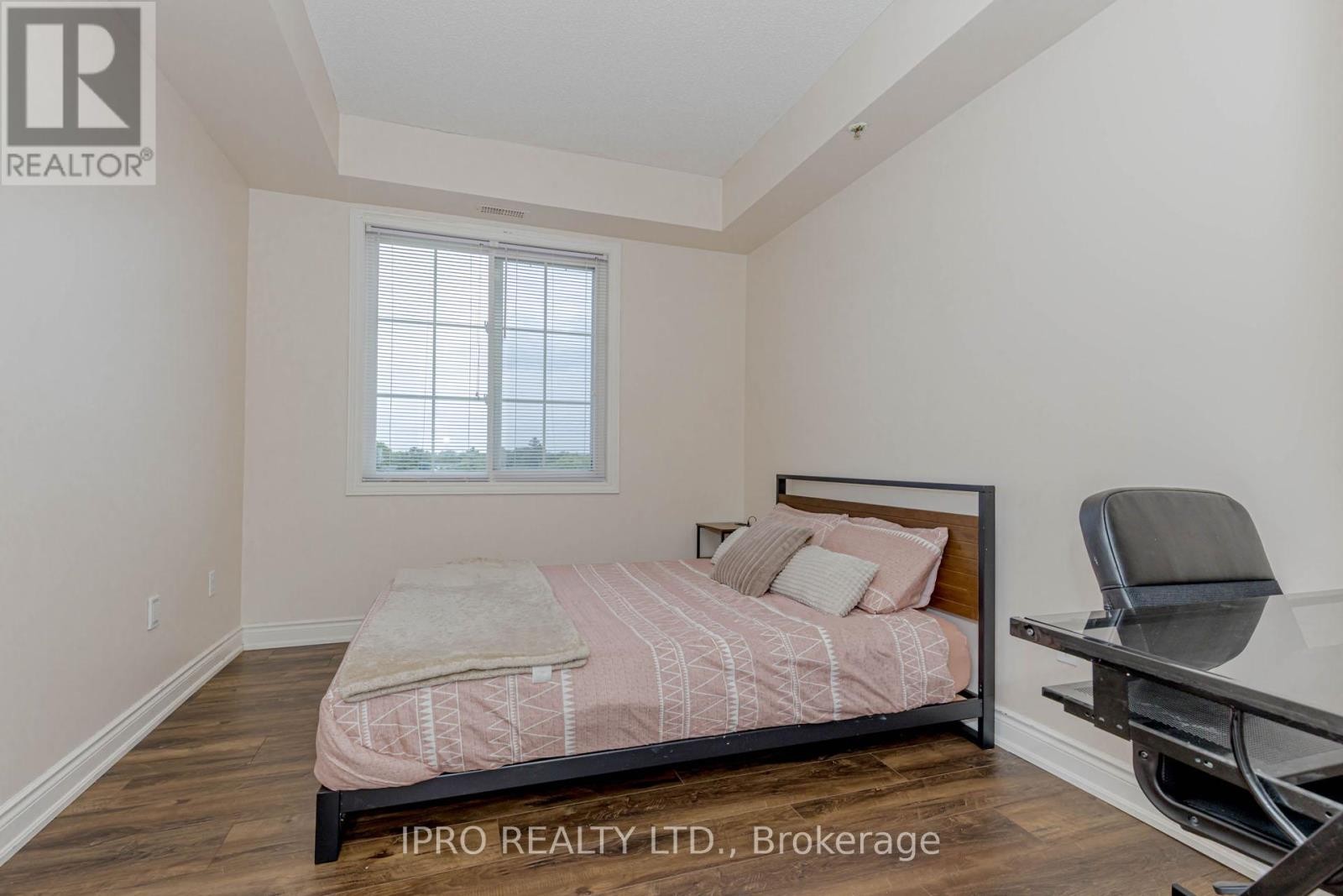 












419 - 1440 GORDON STREET

,
Guelph (Pineridge/Westminster Woods),




Ontario
N1L1C8

