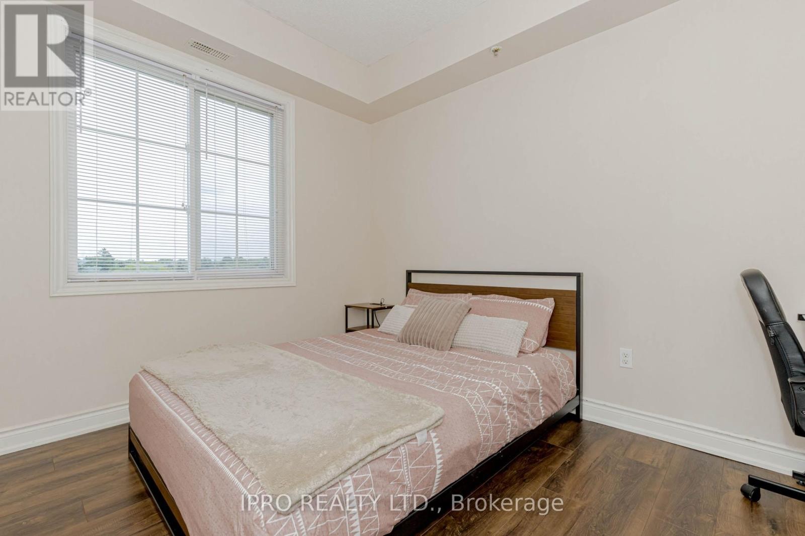 












419 - 1440 GORDON STREET

,
Guelph (Pineridge/Westminster Woods),




Ontario
N1L1C8

