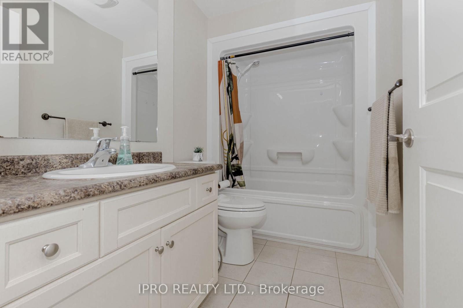 












419 - 1440 GORDON STREET

,
Guelph (Pineridge/Westminster Woods),




Ontario
N1L1C8

