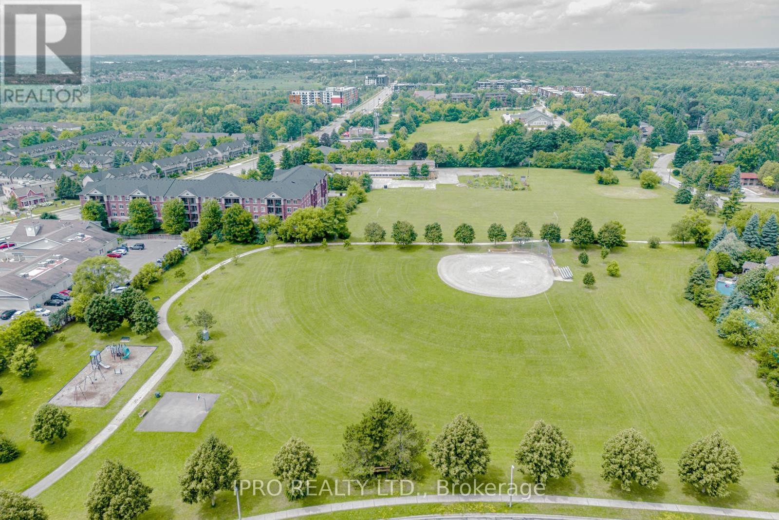 












419 - 1440 GORDON STREET

,
Guelph (Pineridge/Westminster Woods),




Ontario
N1L1C8

