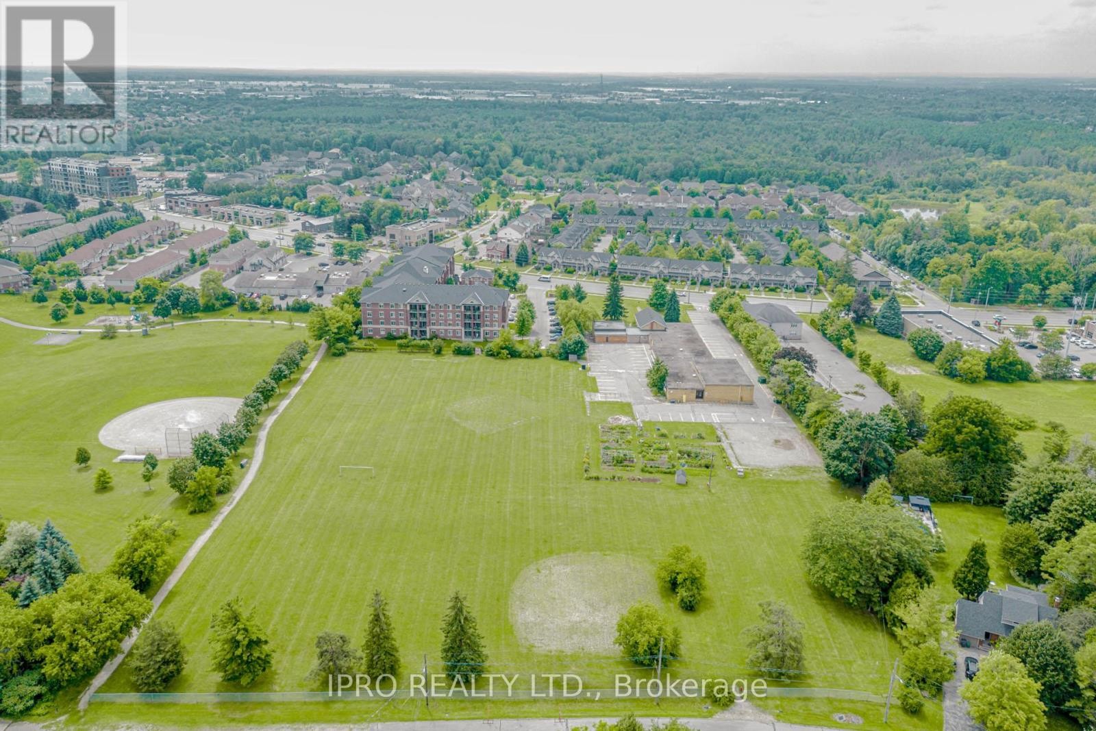 












419 - 1440 GORDON STREET

,
Guelph (Pineridge/Westminster Woods),




Ontario
N1L1C8

