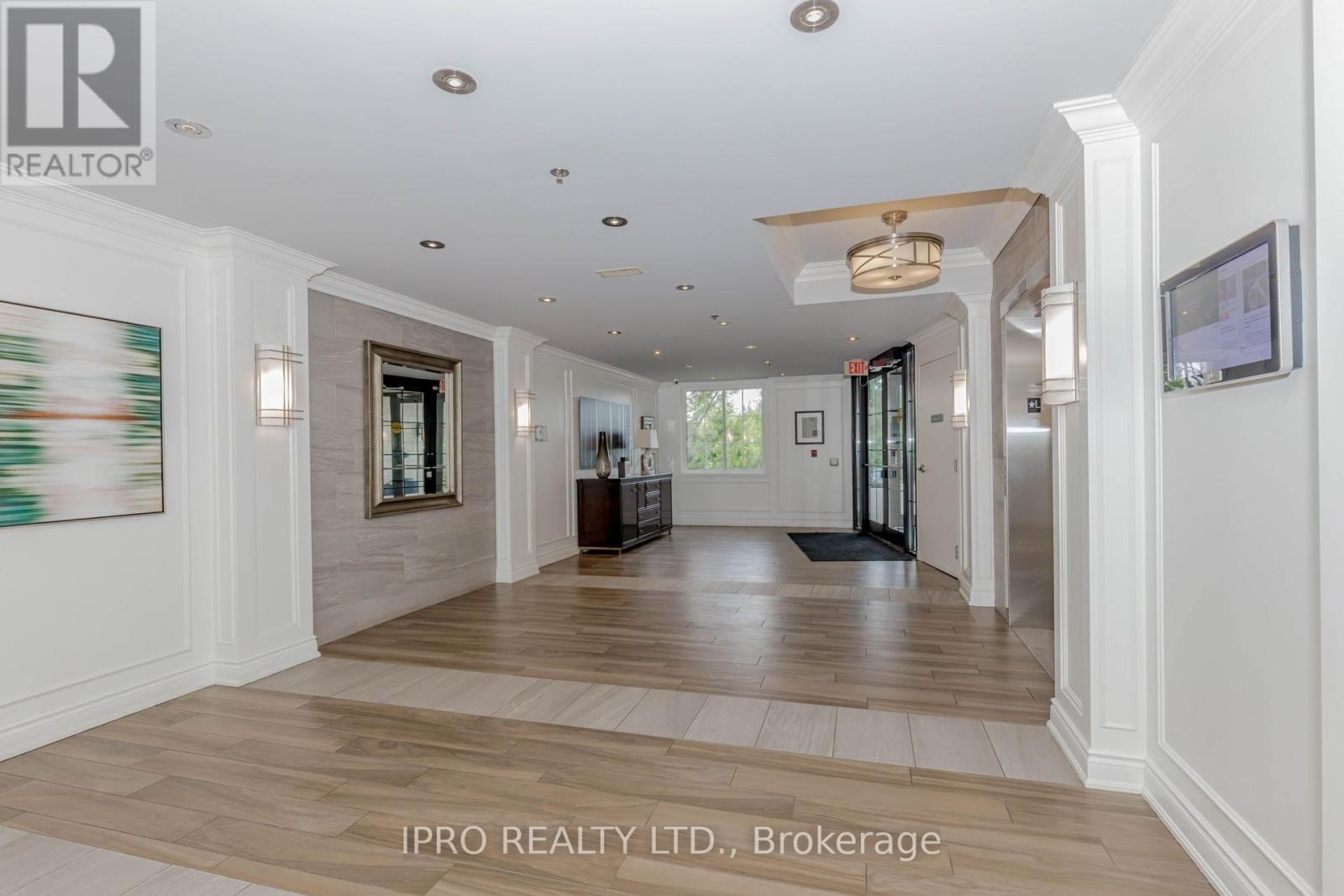 












419 - 1440 GORDON STREET

,
Guelph (Pineridge/Westminster Woods),




Ontario
N1L1C8


