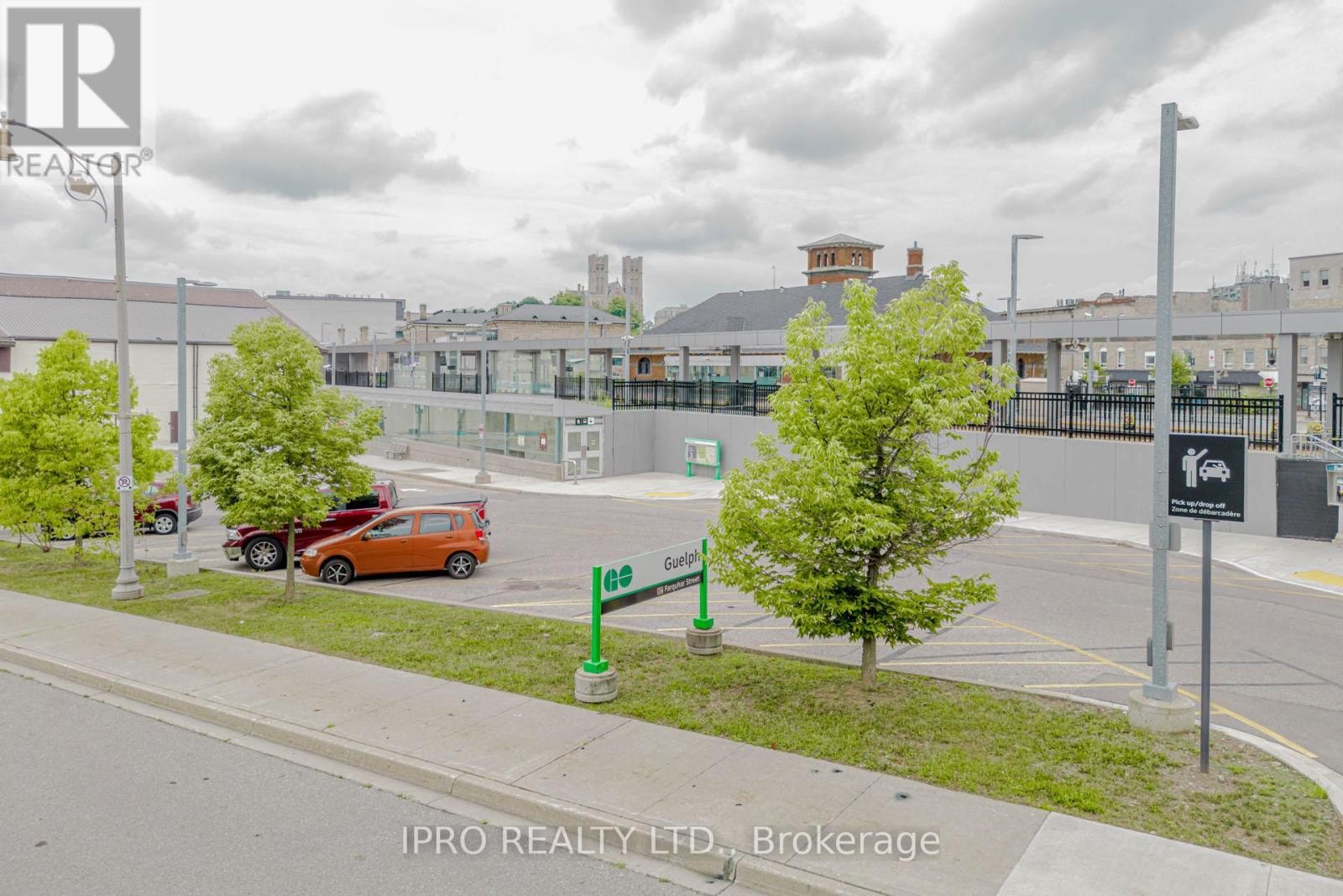 












419 - 1440 GORDON STREET

,
Guelph (Pineridge/Westminster Woods),




Ontario
N1L1C8

