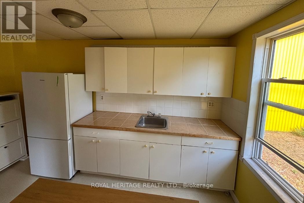 












41 HARRIETT STREET

,
Belleville (Belleville Ward),




Ontario
K8P1V4

