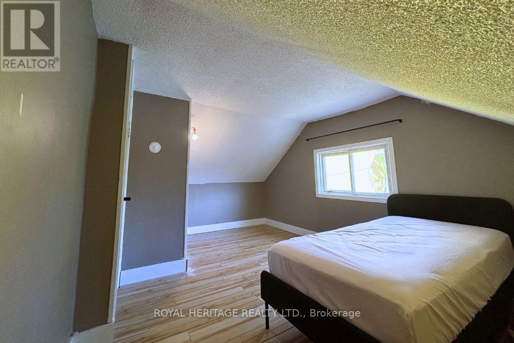 












41 HARRIETT STREET

,
Belleville (Belleville Ward),




Ontario
K8P1V4

