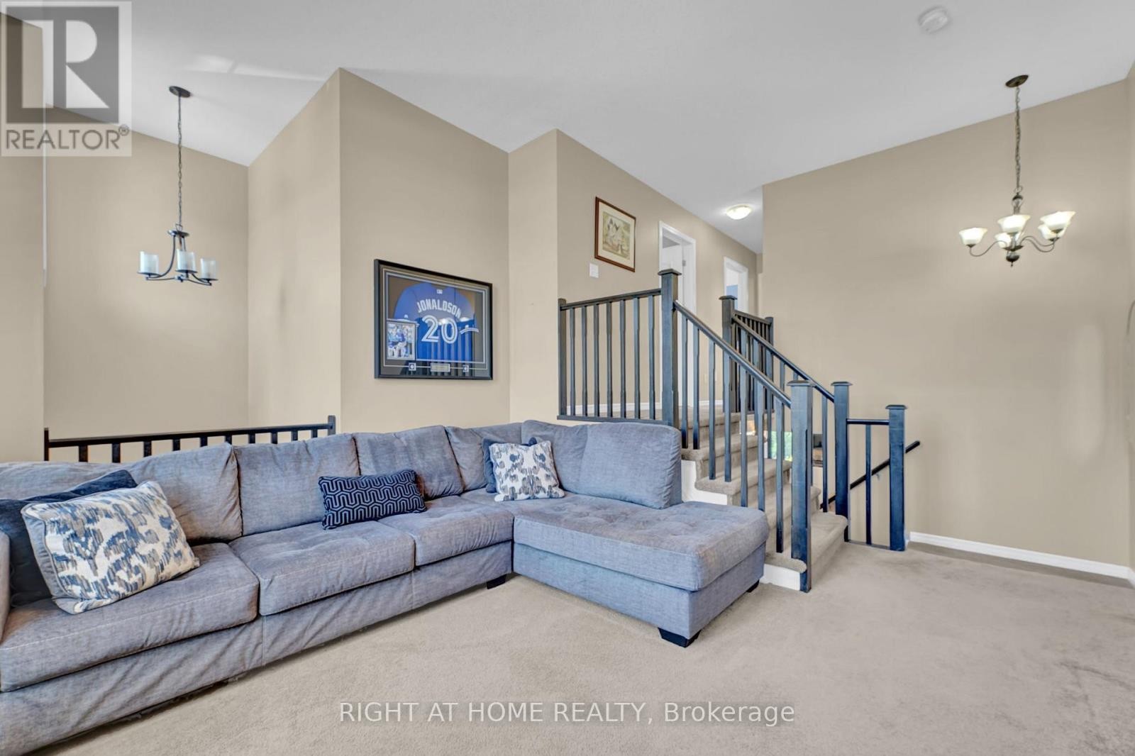 












211 HARDCASTLE DRIVE

,
Cambridge,




Ontario
N1S0A8

