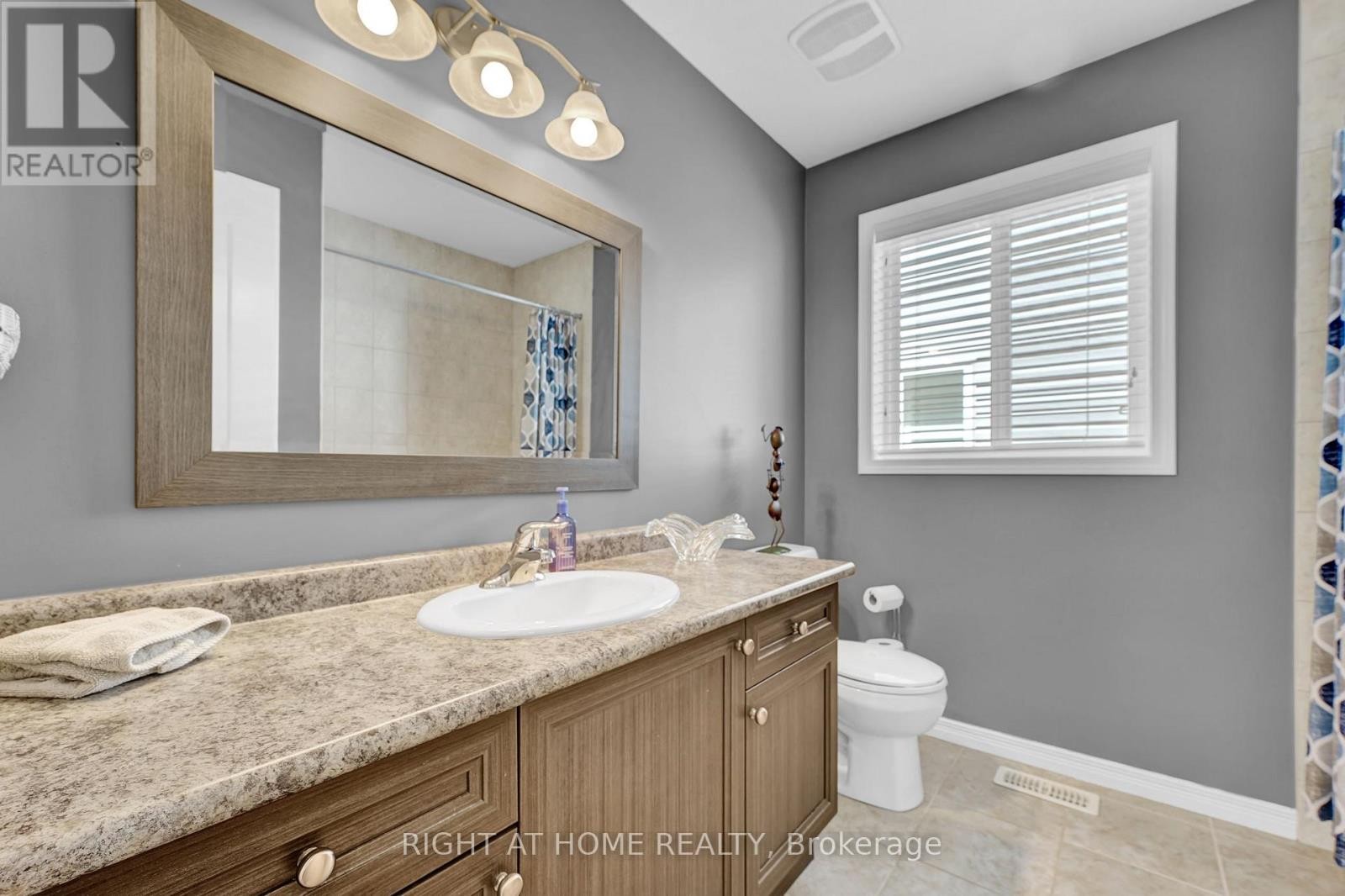 












211 HARDCASTLE DRIVE

,
Cambridge,




Ontario
N1S0A8

