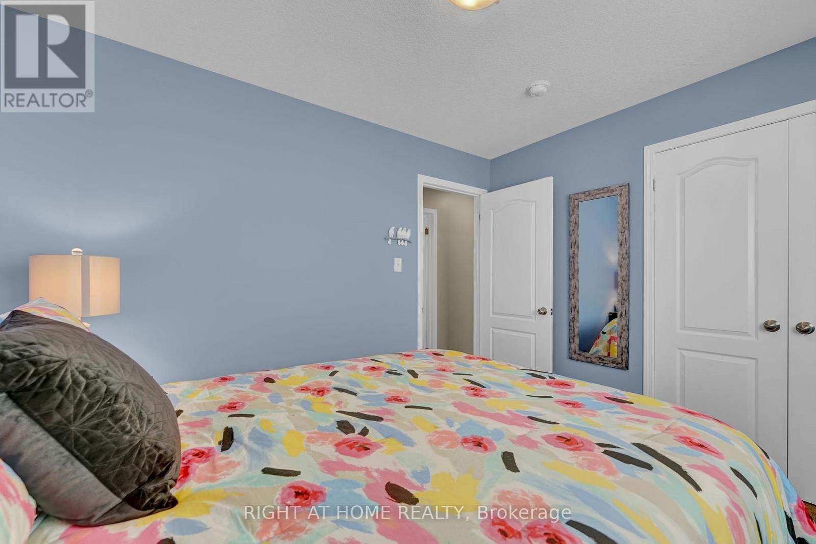 












211 HARDCASTLE DRIVE

,
Cambridge,




Ontario
N1S0A8


