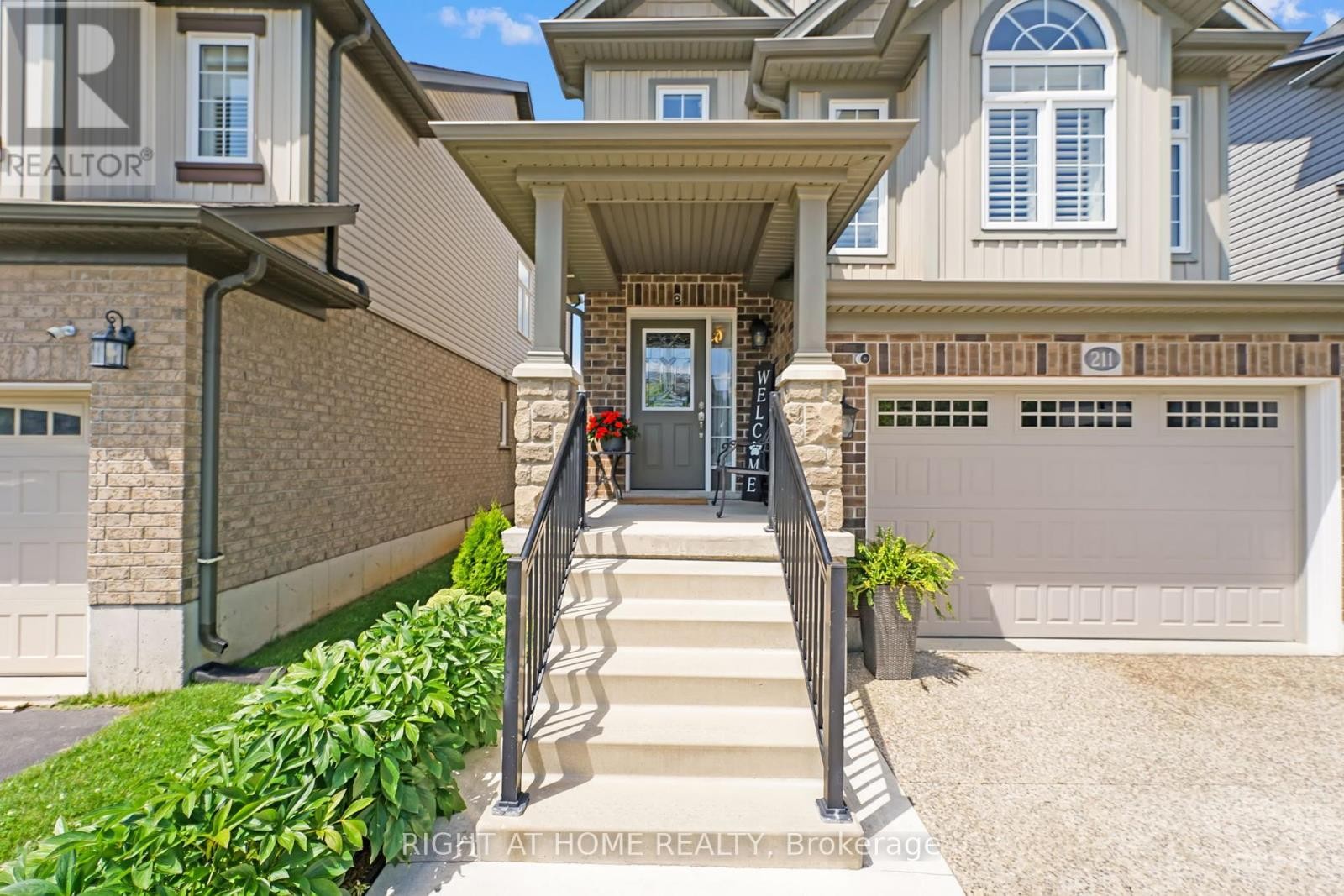 












211 HARDCASTLE DRIVE

,
Cambridge,




Ontario
N1S0A8

