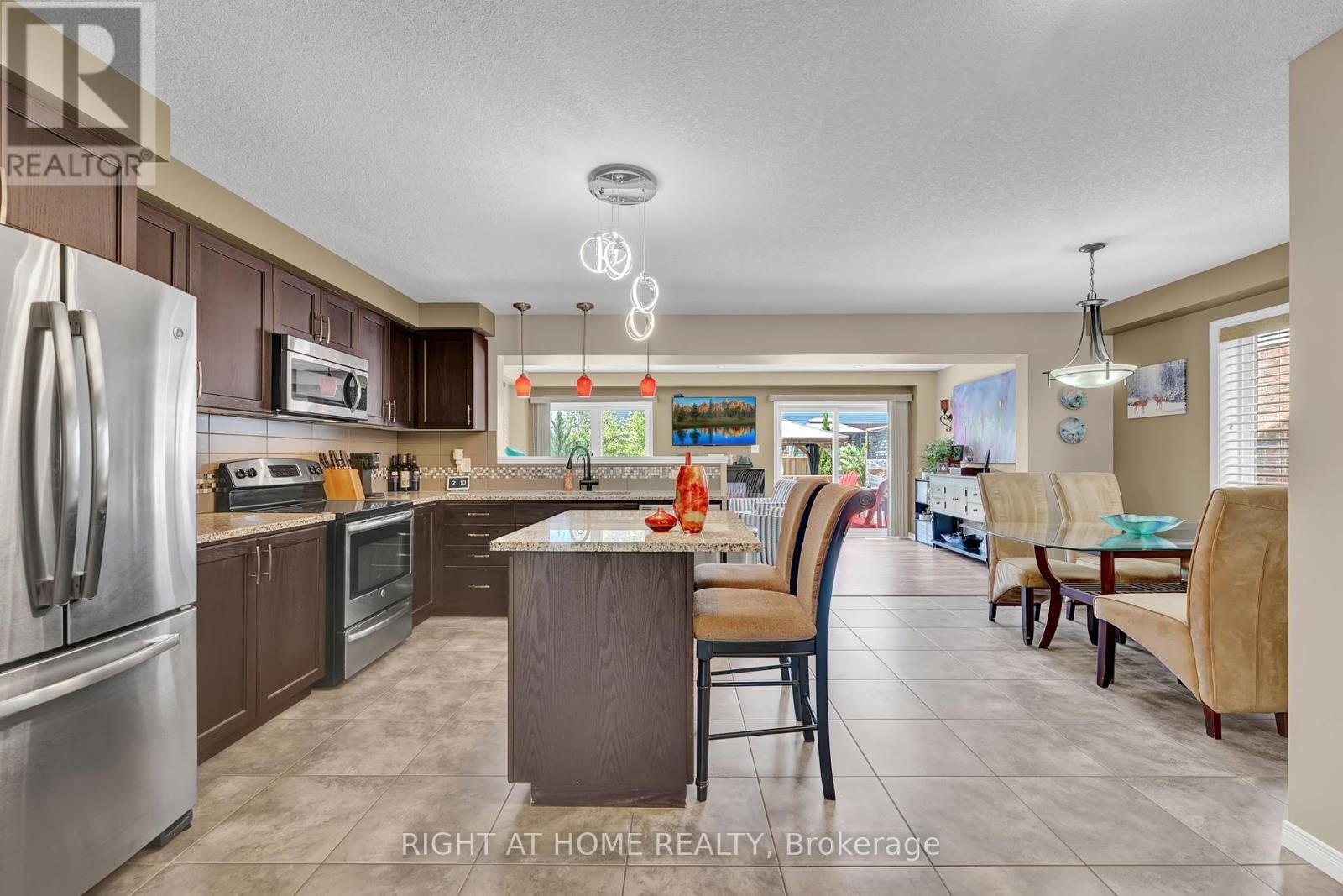 












211 HARDCASTLE DRIVE

,
Cambridge,




Ontario
N1S0A8

