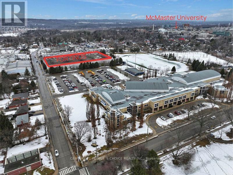 












FURNISHED - 122 RIFLE RANGE ROAD

,
Hamilton (Ainslie Wood),




Ontario
L8S3B6

