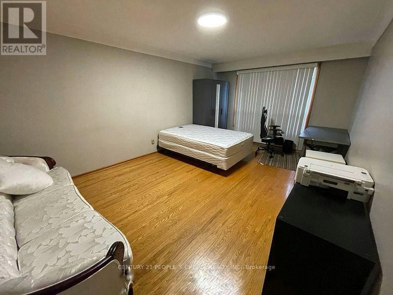 












FURNISHED - 122 RIFLE RANGE ROAD

,
Hamilton (Ainslie Wood),




Ontario
L8S3B6

