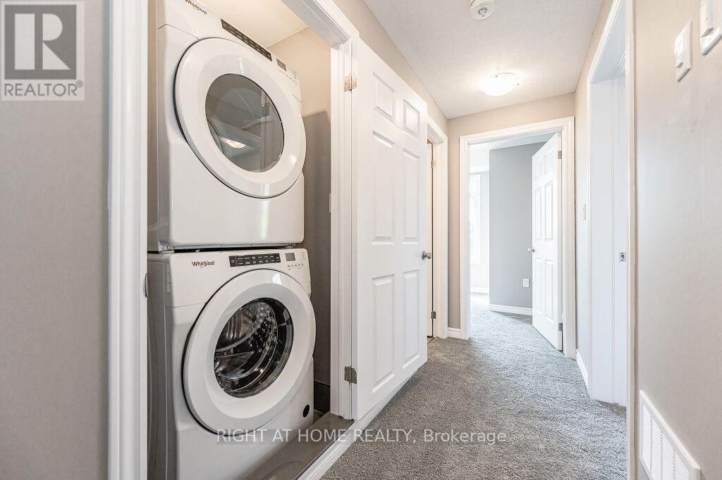 












34 - 126 OAT LANE

,
Kitchener,




Ontario
N2R0S8

