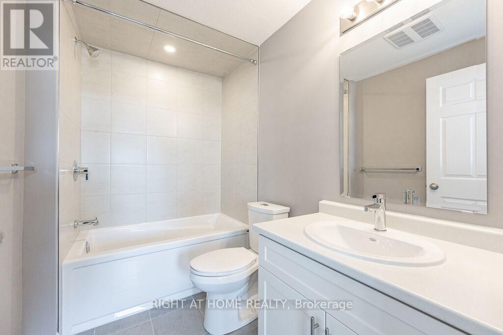 












34 - 126 OAT LANE

,
Kitchener,




Ontario
N2R0S8

