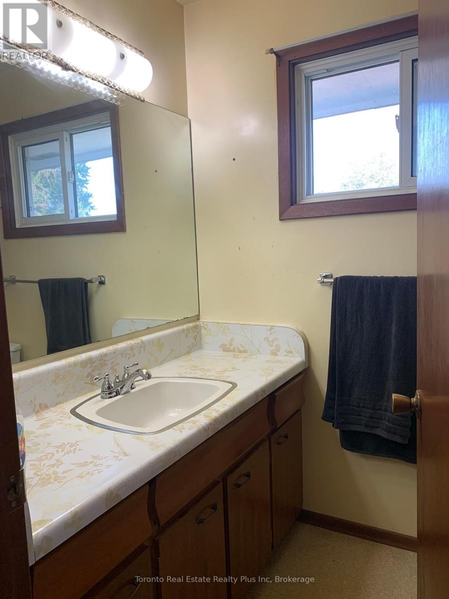 












70 LASALLE CT CRESCENT

,
Sault Ste Marie,




Ontario
P6B4R6

