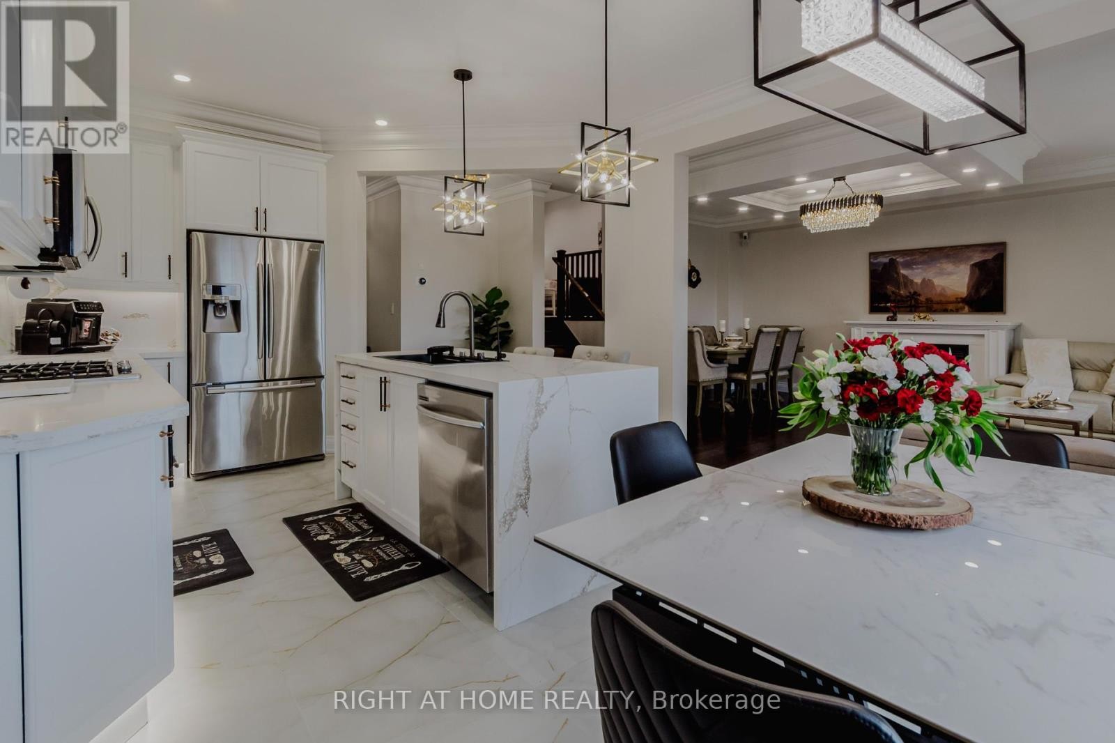 












12 BANKFIELD CRESCENT

,
Hamilton (Stoney Creek Mountain),




Ontario
L8J0B9

