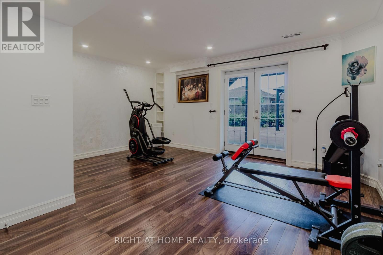 












12 BANKFIELD CRESCENT

,
Hamilton (Stoney Creek Mountain),




Ontario
L8J0B9

