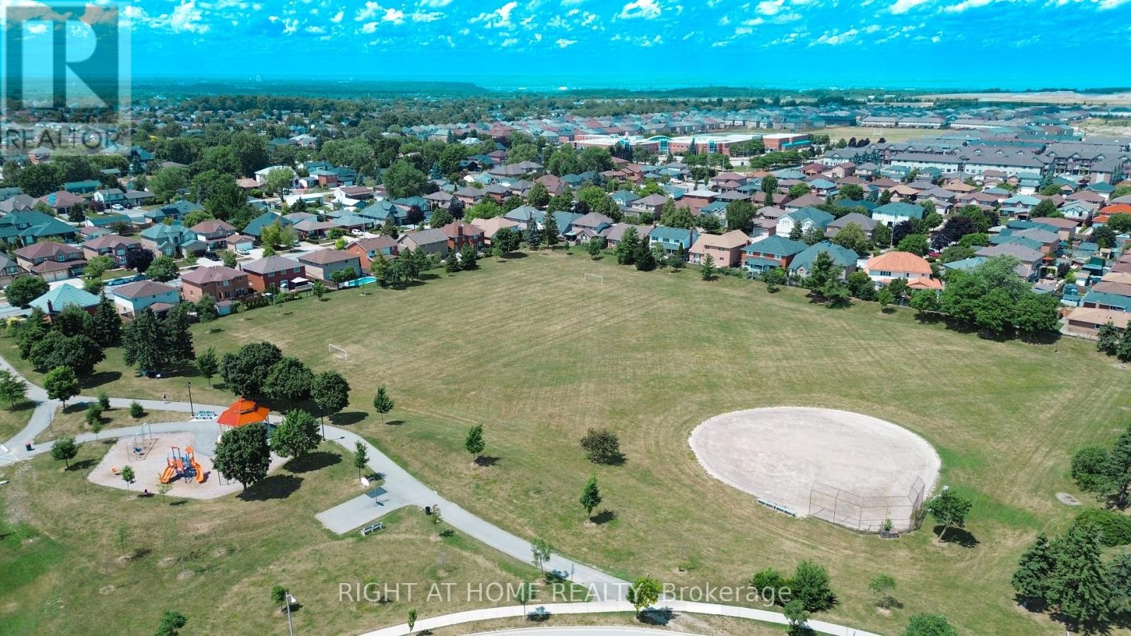 












12 BANKFIELD CRESCENT

,
Hamilton (Stoney Creek Mountain),




Ontario
L8J0B9

