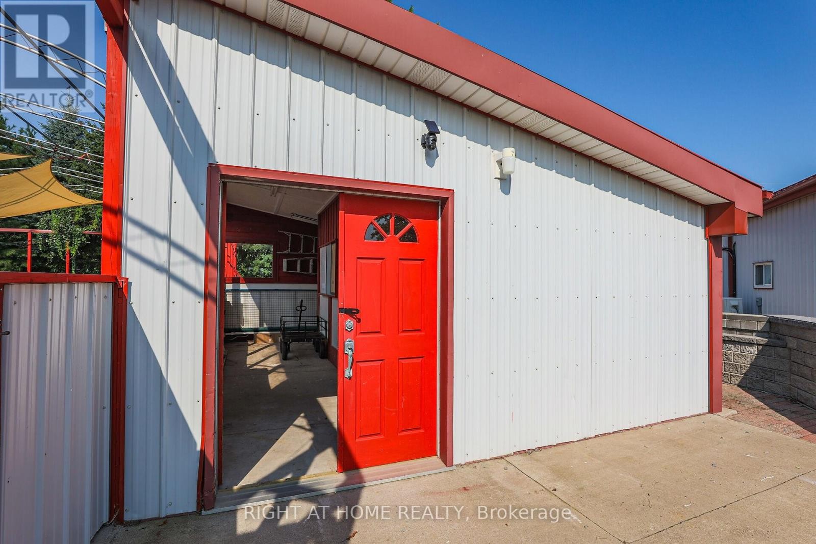 












1027 NIAGARA STONE ROAD

,
Niagara-on-the-Lake (Lakeshore),




Ontario
L0S1J0

