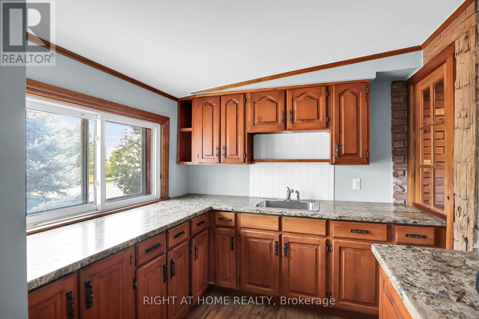 












1027 NIAGARA STONE ROAD

,
Niagara-on-the-Lake (Lakeshore),




Ontario
L0S1J0

