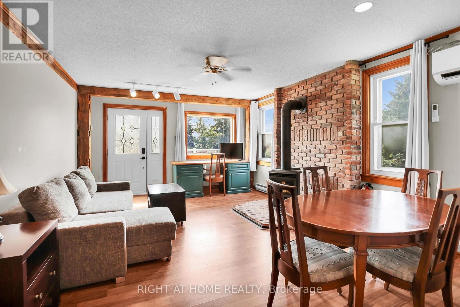 












1027 NIAGARA STONE ROAD

,
Niagara-on-the-Lake (Lakeshore),




Ontario
L0S1J0

