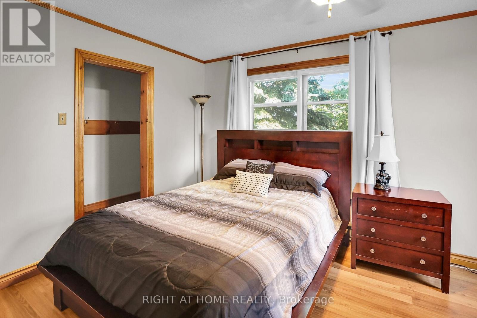 












1027 NIAGARA STONE ROAD

,
Niagara-on-the-Lake (Lakeshore),




Ontario
L0S1J0

