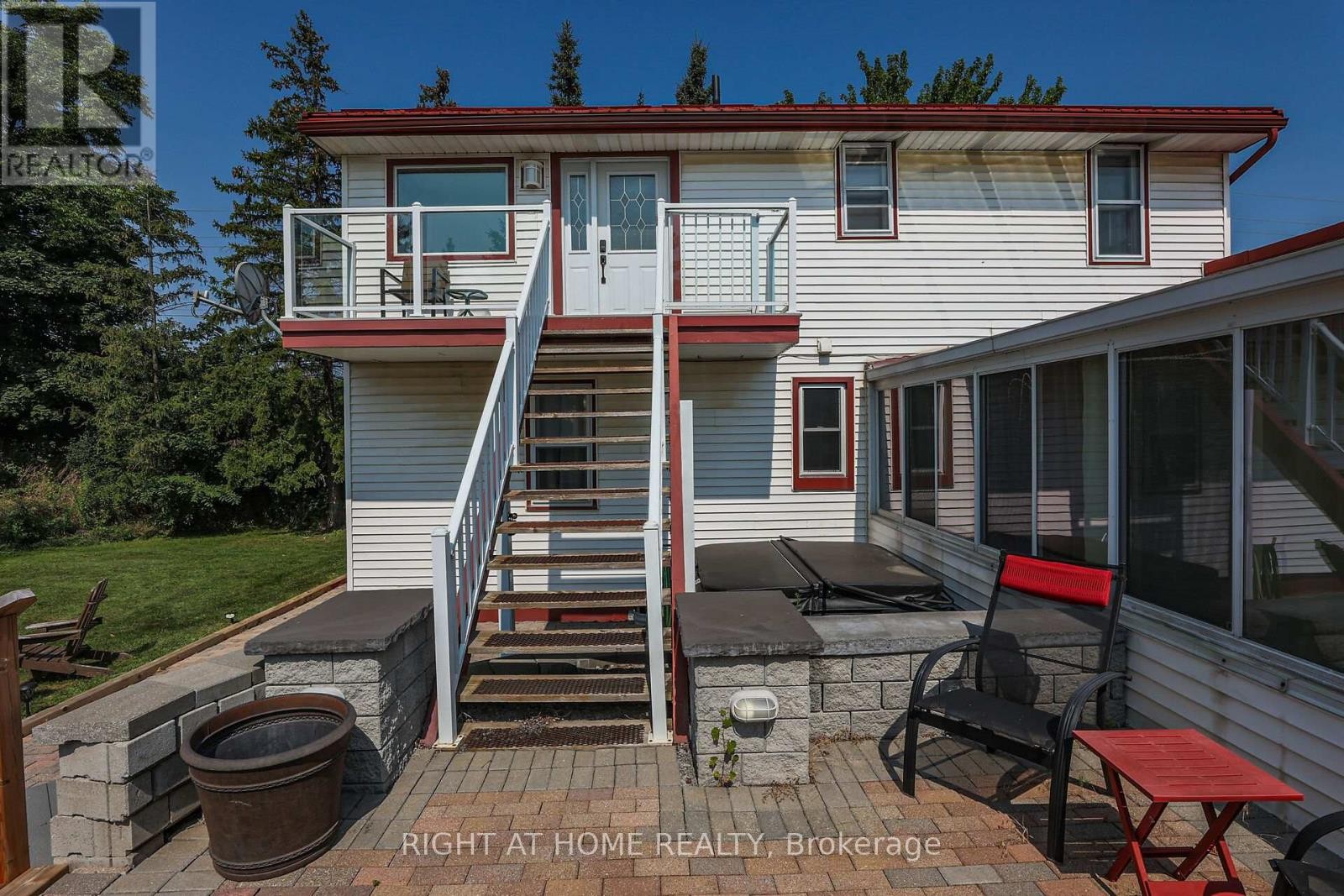 












1027 NIAGARA STONE ROAD

,
Niagara-on-the-Lake (Lakeshore),




Ontario
L0S1J0

