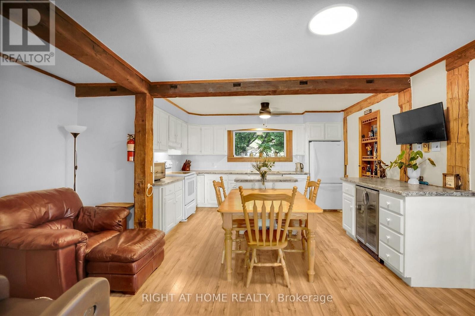 












1027 NIAGARA STONE ROAD

,
Niagara-on-the-Lake (Lakeshore),




Ontario
L0S1J0

