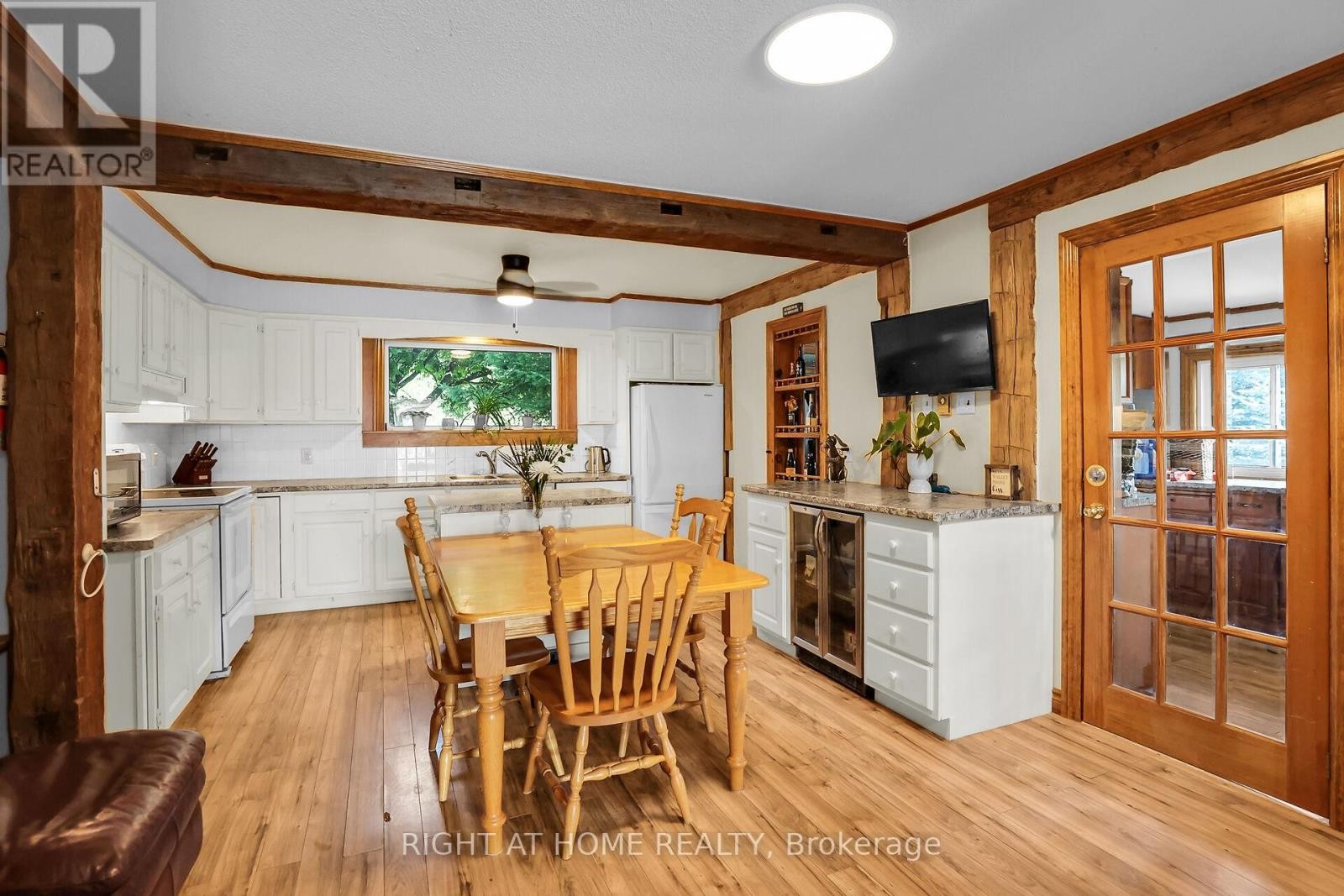 












1027 NIAGARA STONE ROAD

,
Niagara-on-the-Lake (Lakeshore),




Ontario
L0S1J0

