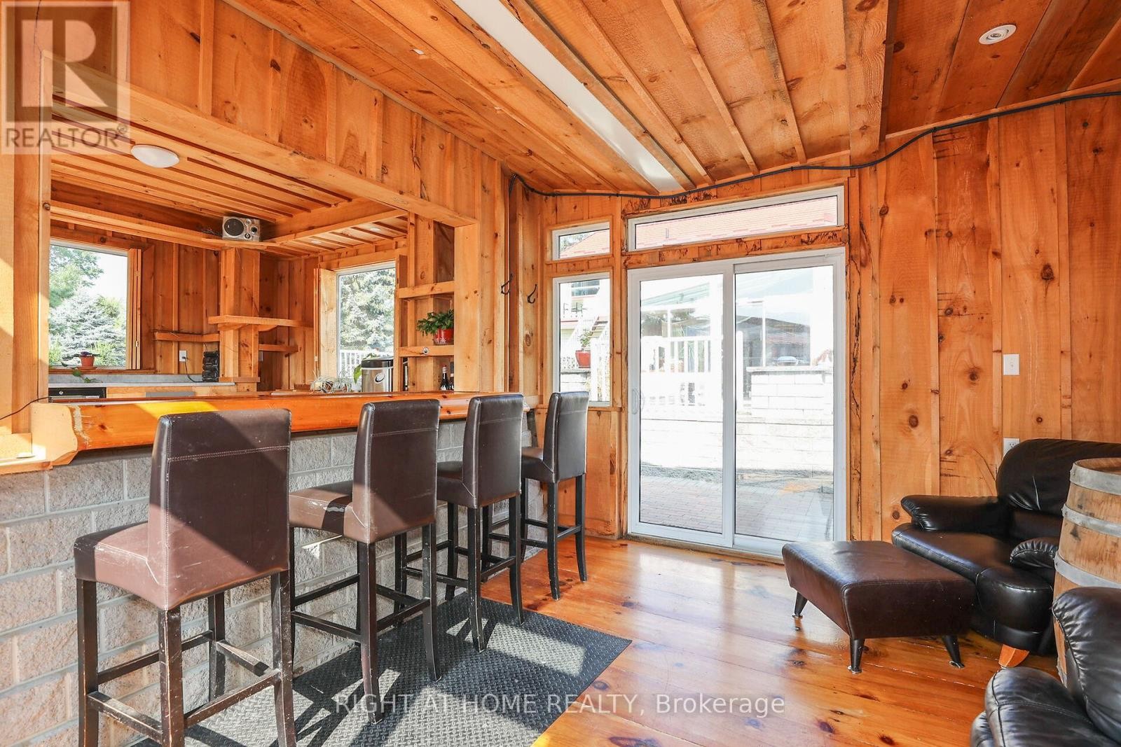 












1027 NIAGARA STONE ROAD

,
Niagara-on-the-Lake (Lakeshore),




Ontario
L0S1J0

