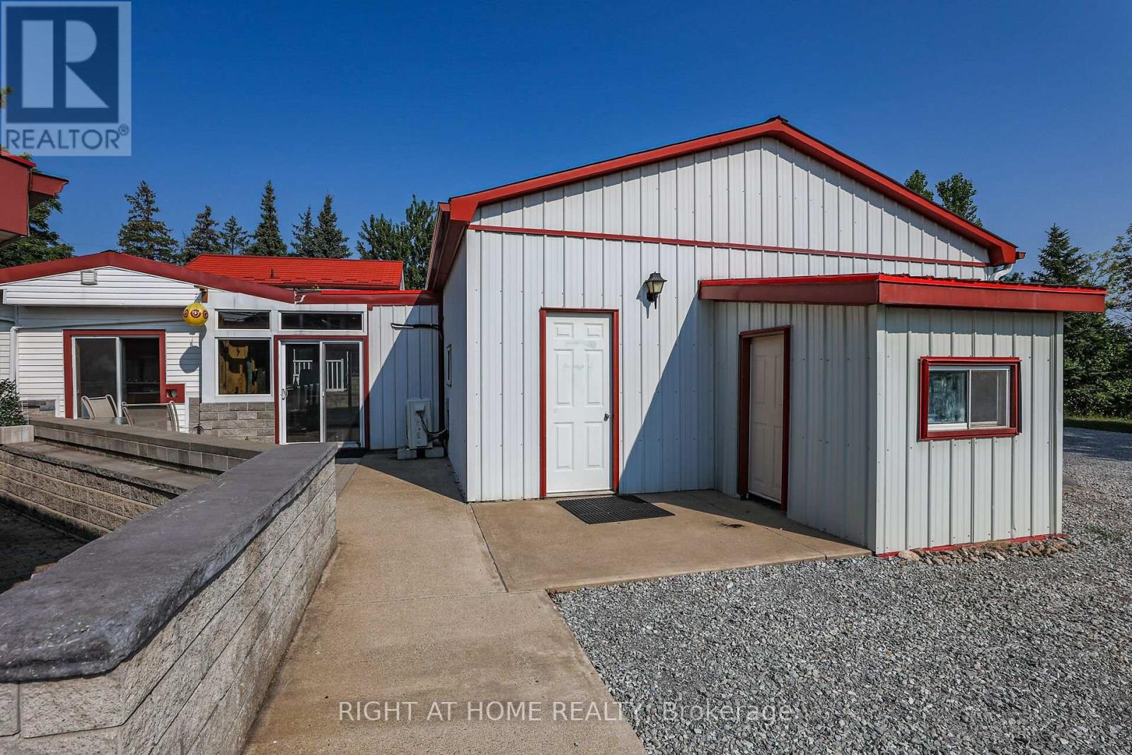 












1027 NIAGARA STONE ROAD

,
Niagara-on-the-Lake (Lakeshore),




Ontario
L0S1J0

