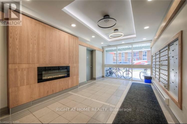 












2515 - 258B SUNVIEW STREET

,
Waterloo,




Ontario
N2L3V9

