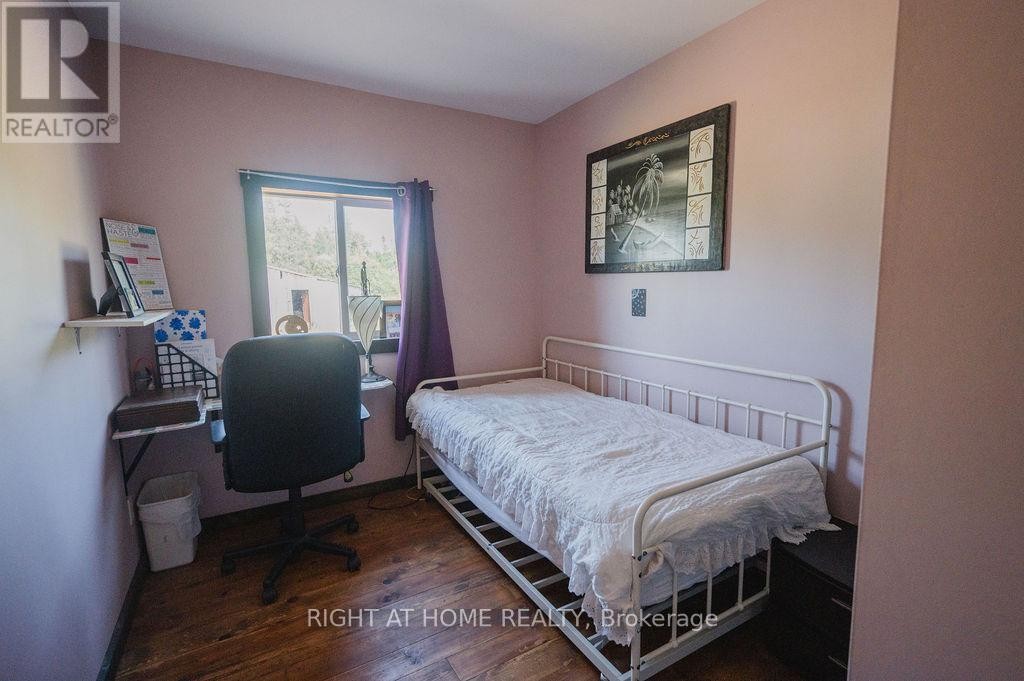 












47 PEACOCK ROAD

,
Strong,




Ontario
P0A1Z0

