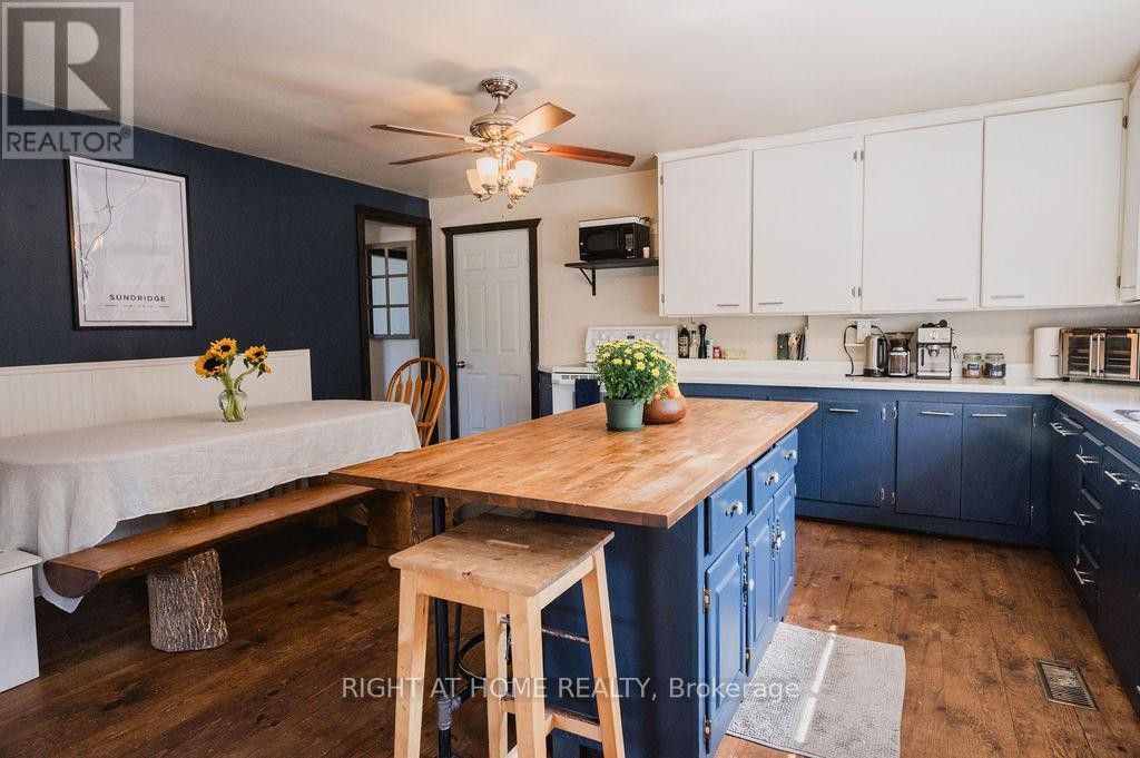 












47 PEACOCK ROAD

,
Strong,




Ontario
P0A1Z0

