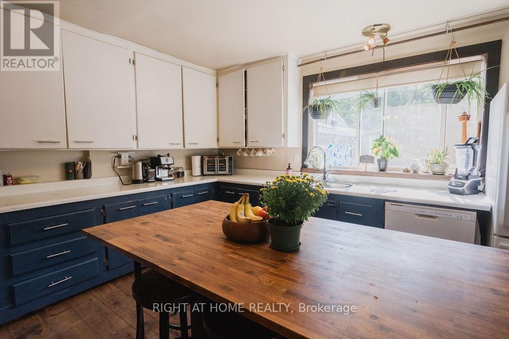 












47 PEACOCK ROAD

,
Strong,




Ontario
P0A1Z0

