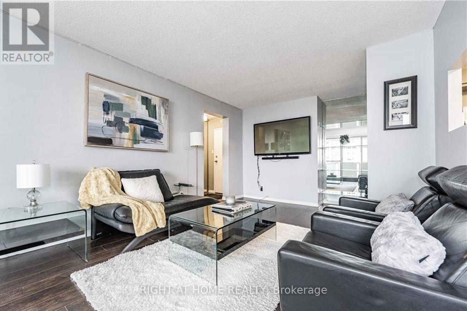 












903 - 375 KING STREET N

,
Waterloo,




Ontario
N2J4L6

