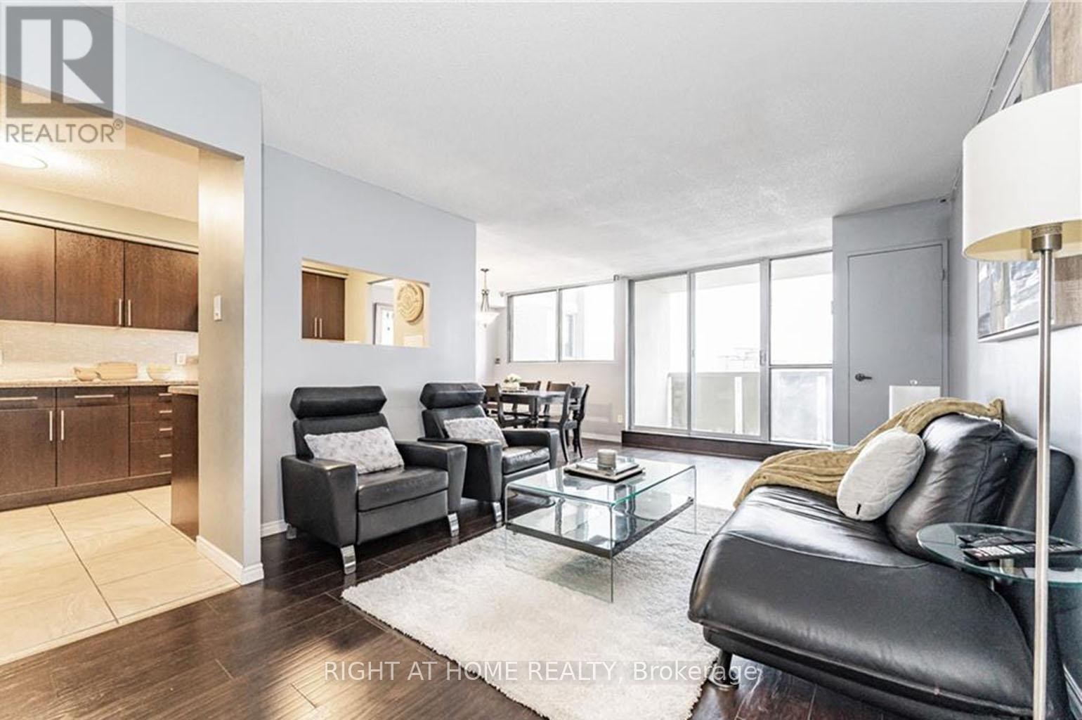 












903 - 375 KING STREET N

,
Waterloo,




Ontario
N2J4L6

