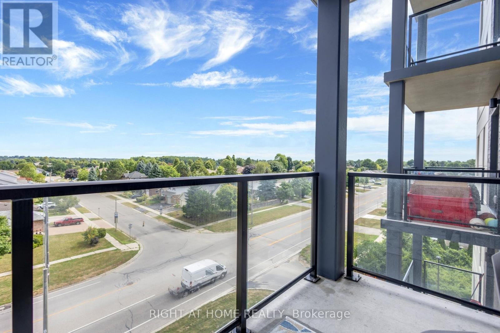 












502C - 191 ELMIRA STREET S

,
Guelph (Willow West/Sugarbush/West Acres),




Ontario
N1K0E5

