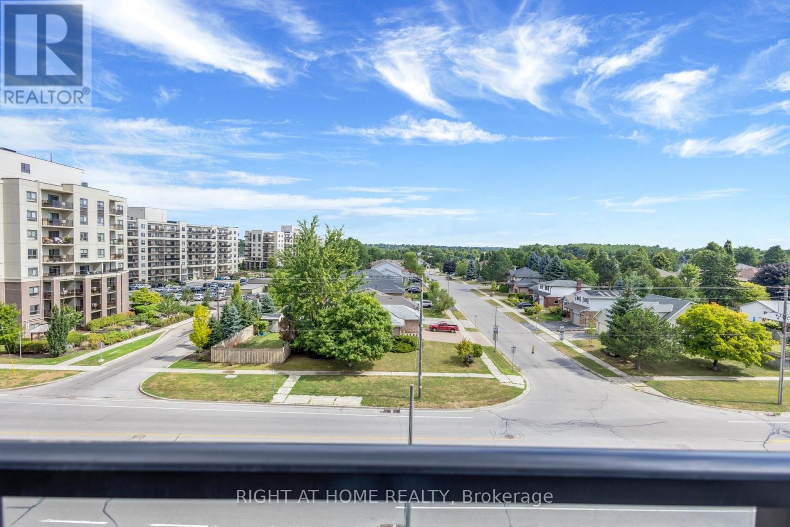 












502C - 191 ELMIRA STREET S

,
Guelph (Willow West/Sugarbush/West Acres),




Ontario
N1K0E5

