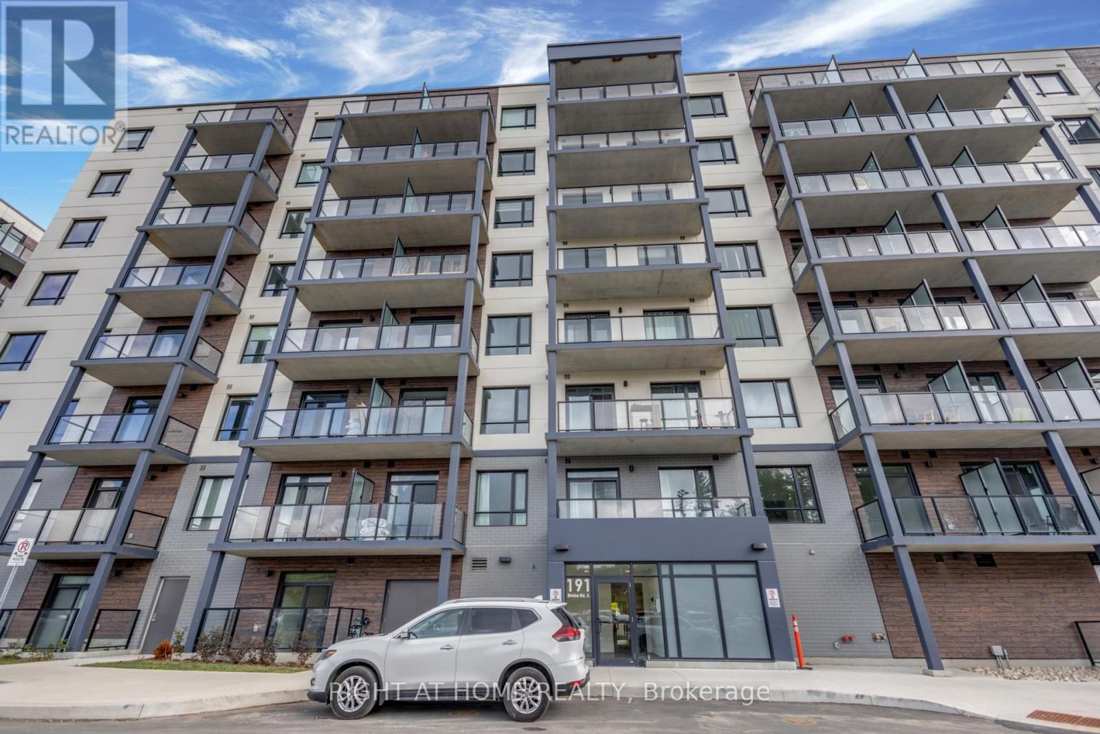 












502C - 191 ELMIRA STREET S

,
Guelph (Willow West/Sugarbush/West Acres),




Ontario
N1K0E5


