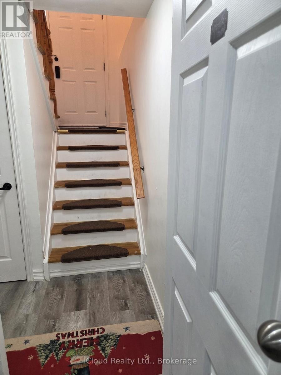 












APARTMENT 1, ROOM 1 AND 2 - 2586 FOXMEADOW ROAD N

,
Peterborough East (South),




Ontario
K9L1X2

