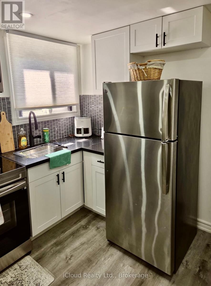 












APARTMENT 1, ROOM 1 AND 2 - 2586 FOXMEADOW ROAD N

,
Peterborough East (South),




Ontario
K9L1X2

