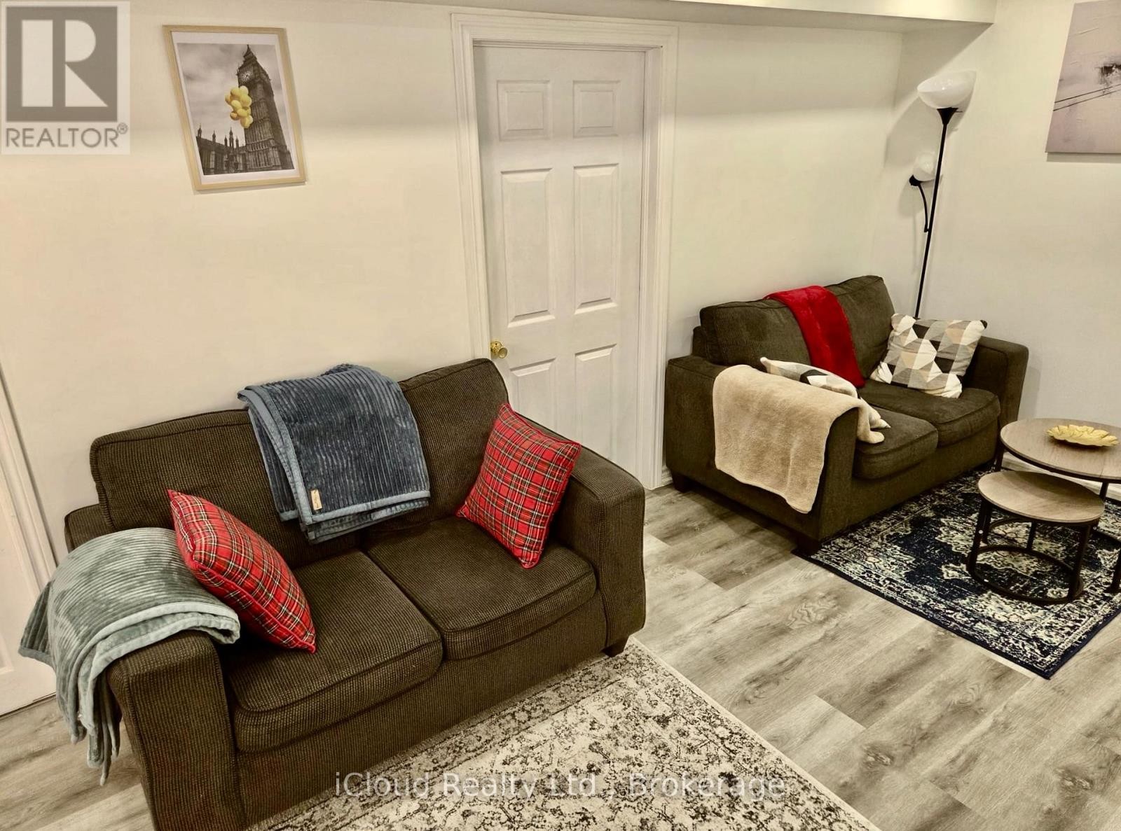 












APARTMENT 1, ROOM 1 AND 2 - 2586 FOXMEADOW ROAD N

,
Peterborough East (South),




Ontario
K9L1X2

