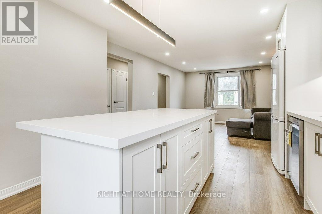 












63 KINSEY STREET

,
St. Catharines (Western Hill),




Ontario
L2S1E2


