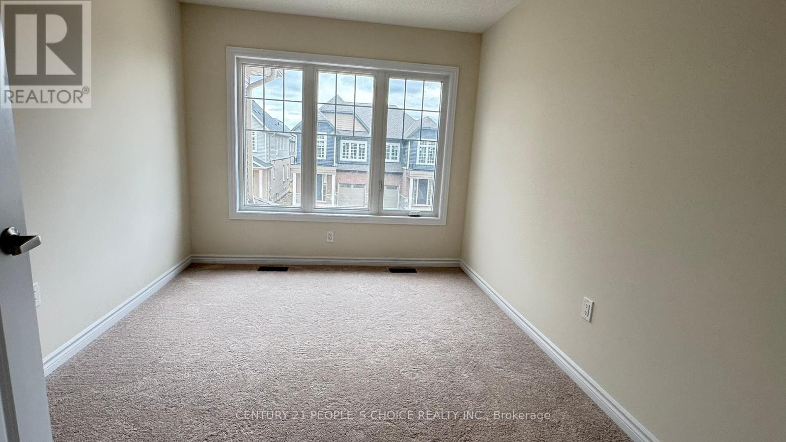 












156 MCGILL AVENUE

,
Erin,




Ontario
N0B1T0

