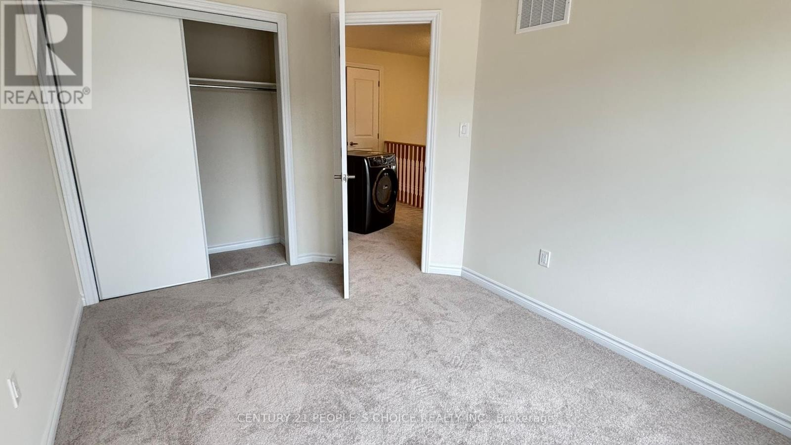 












156 MCGILL AVENUE

,
Erin,




Ontario
N0B1T0

